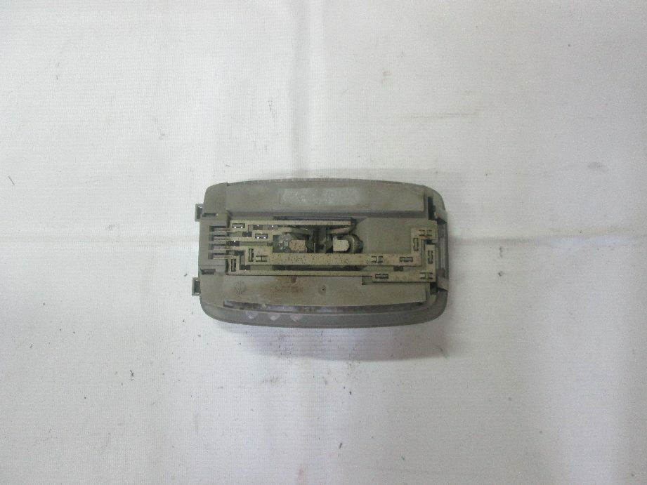 плафон салона б/у - 1